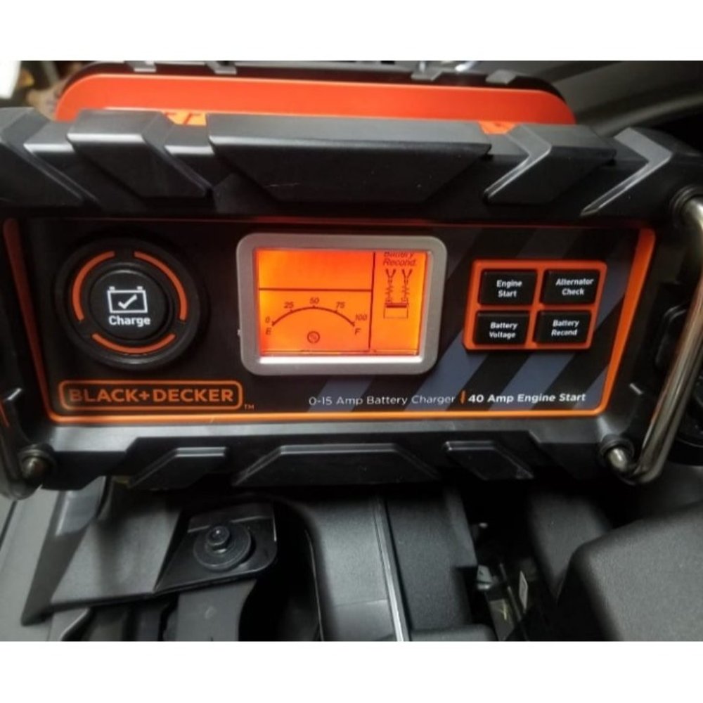 Fully Automatic 25 Amp 12V Bench Battery Charger/Maintainer